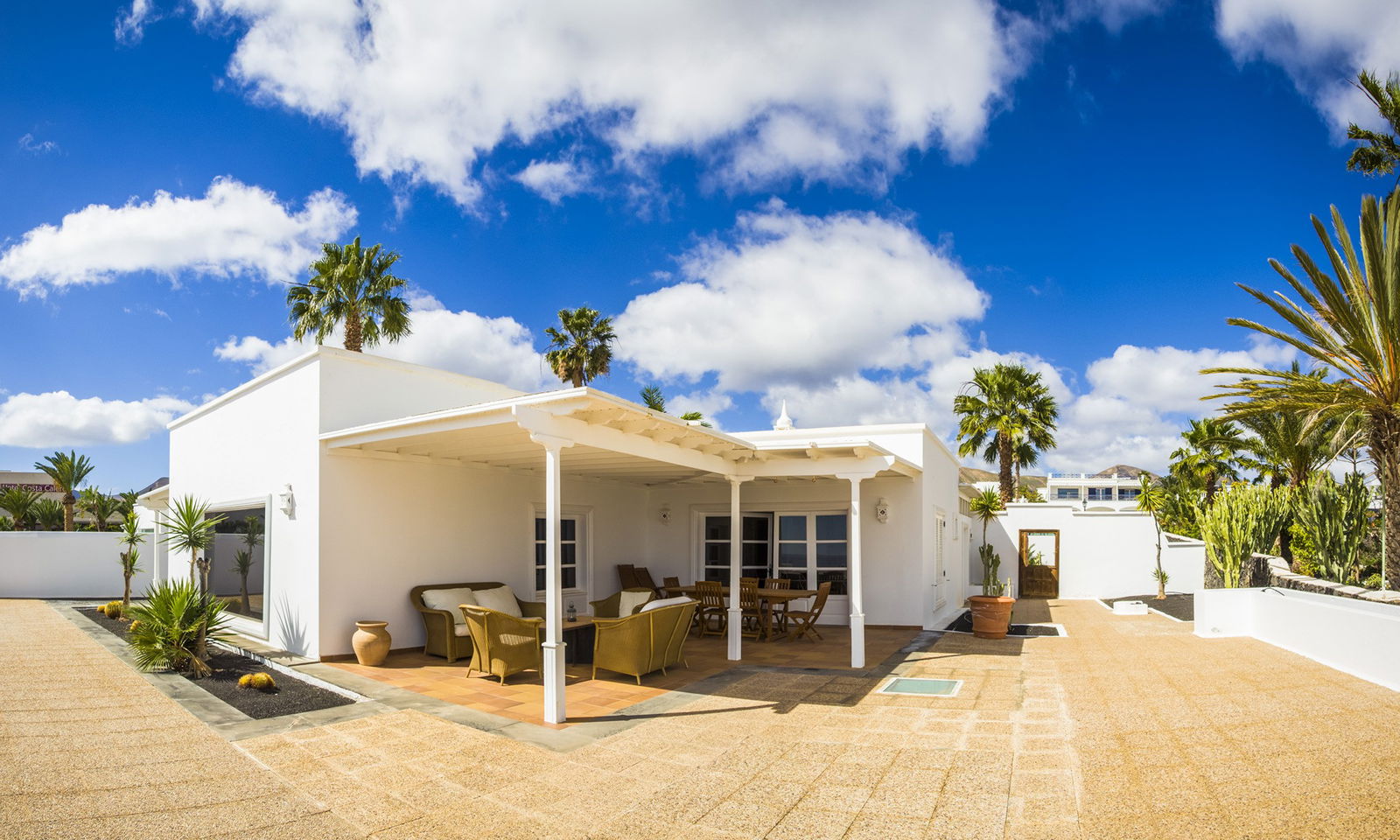 Luxury villa with pool in Lanzarote