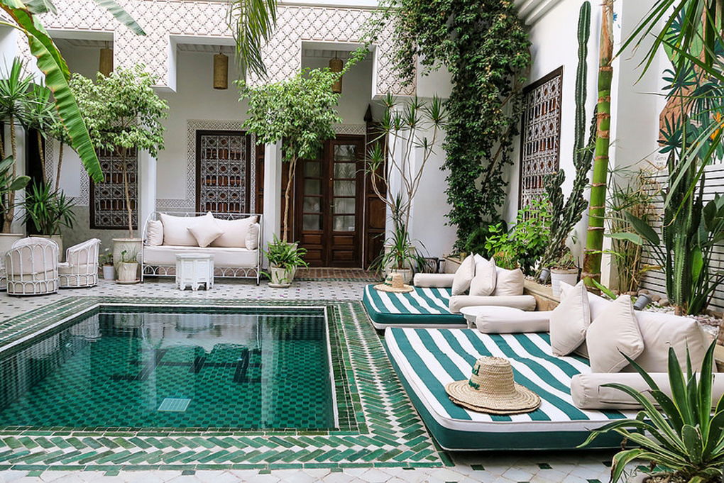 Direct booking with secured payments: Your exceptional stay in Marrakech and Houara. Holiday rentals and luxury villas for an unforgettable experience in Morocco.