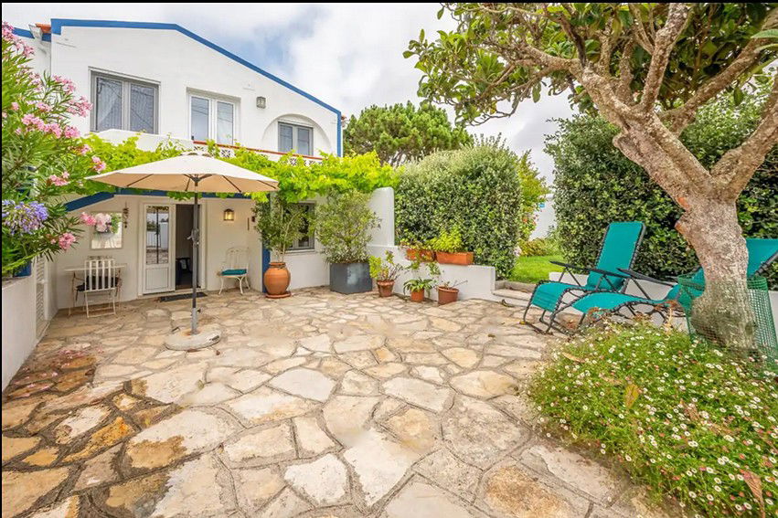 Discover Your Colares Escape: Luxurious Villas & Stunning Ocean Views with Browns - PWP
