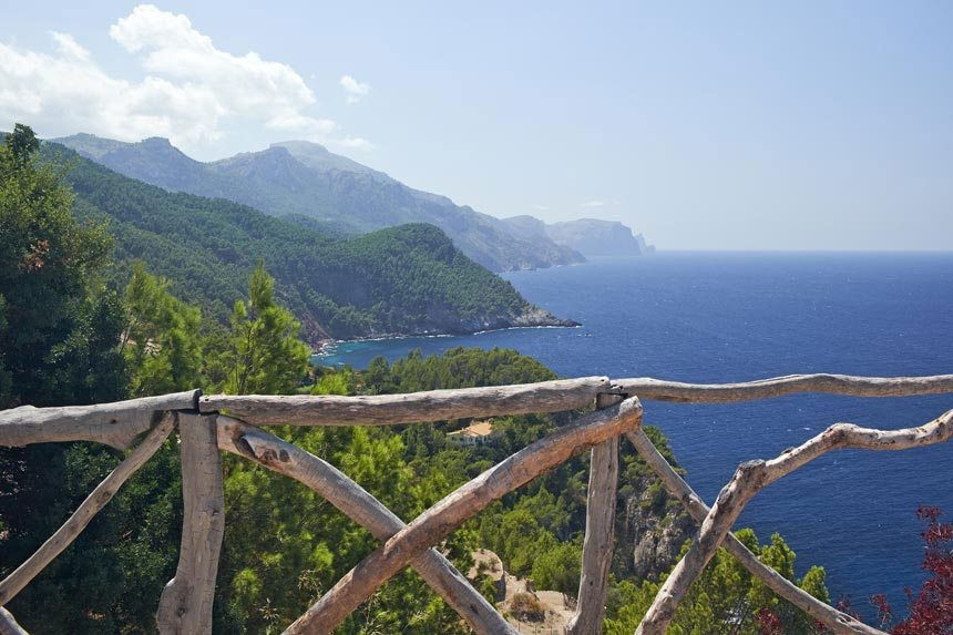 Experience unmatched luxury at High End Balearics. Discover our exclusive collection of private villas & holiday homes in the stunning Serra de Tramuntana, from Sóller to picturesque village of Deia